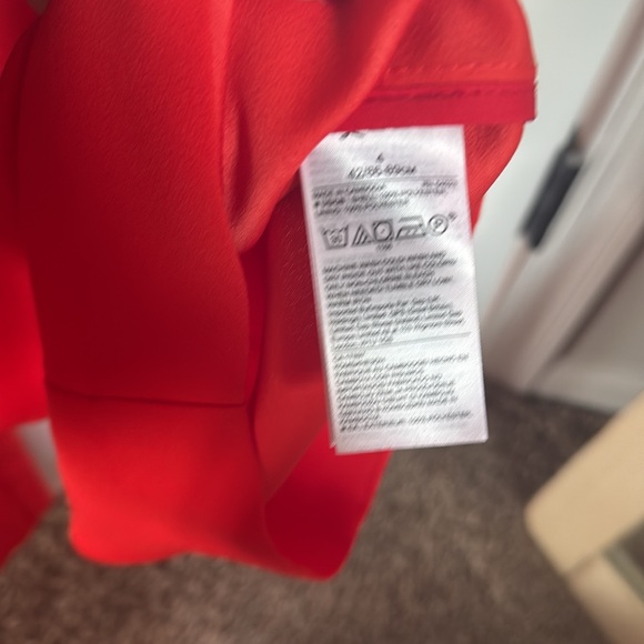 Banana Republic gorgeous red jumpsuit with matching sash tie belt! - Picture 6 of 6